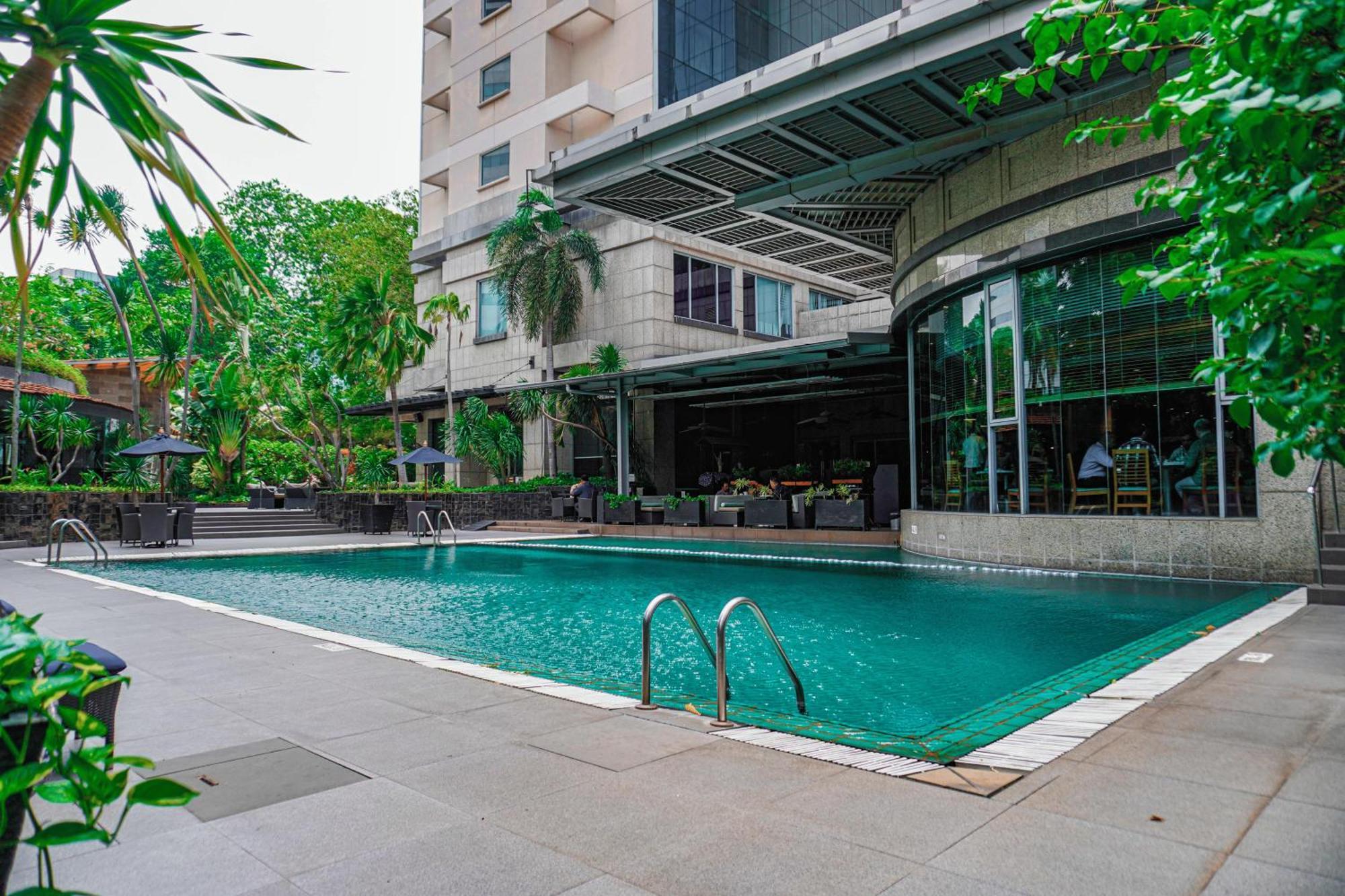 Hotel Kimaya Slipi Jakarta By Harris Exterior foto